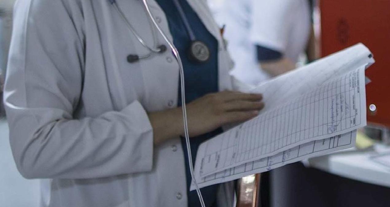 Devlet hastanesinde para karşılığı hasta tedavi eden doktor gözaltında