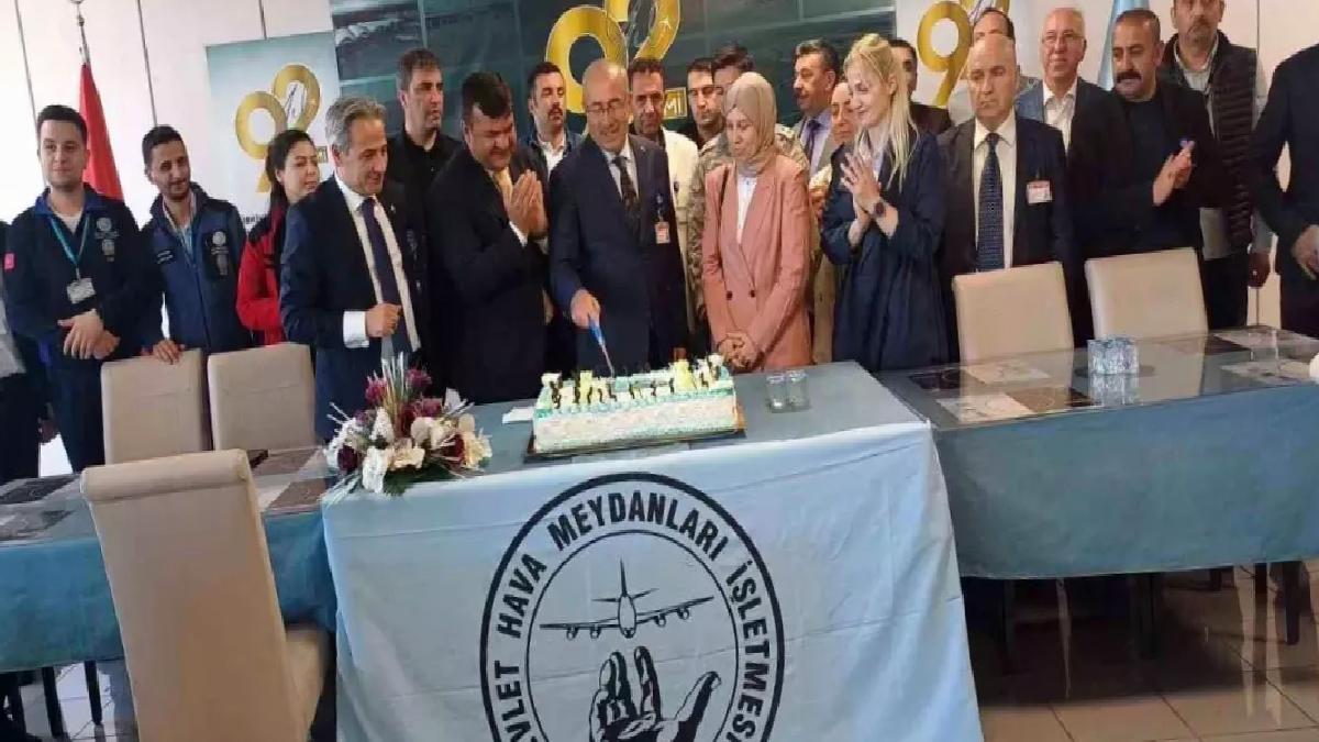 DHMİ 92. Yılını Coşkuyla Kutladı