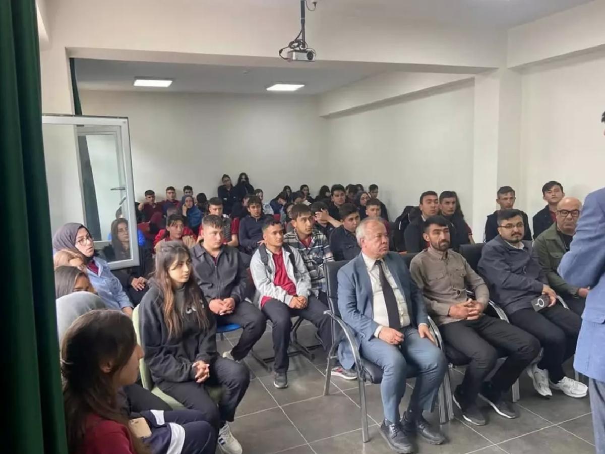Dijital Medya Konferansı Karakeçili’de