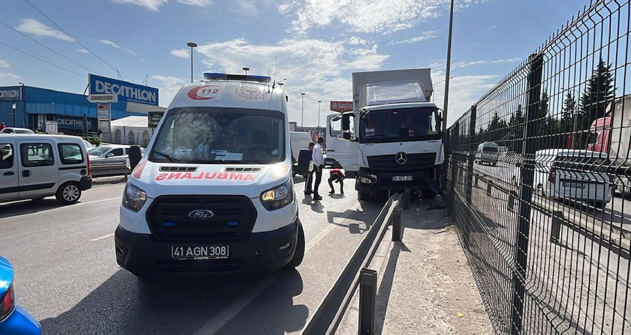 Direksiyon başında kalp krizi geçirdi, bariyere çarptı