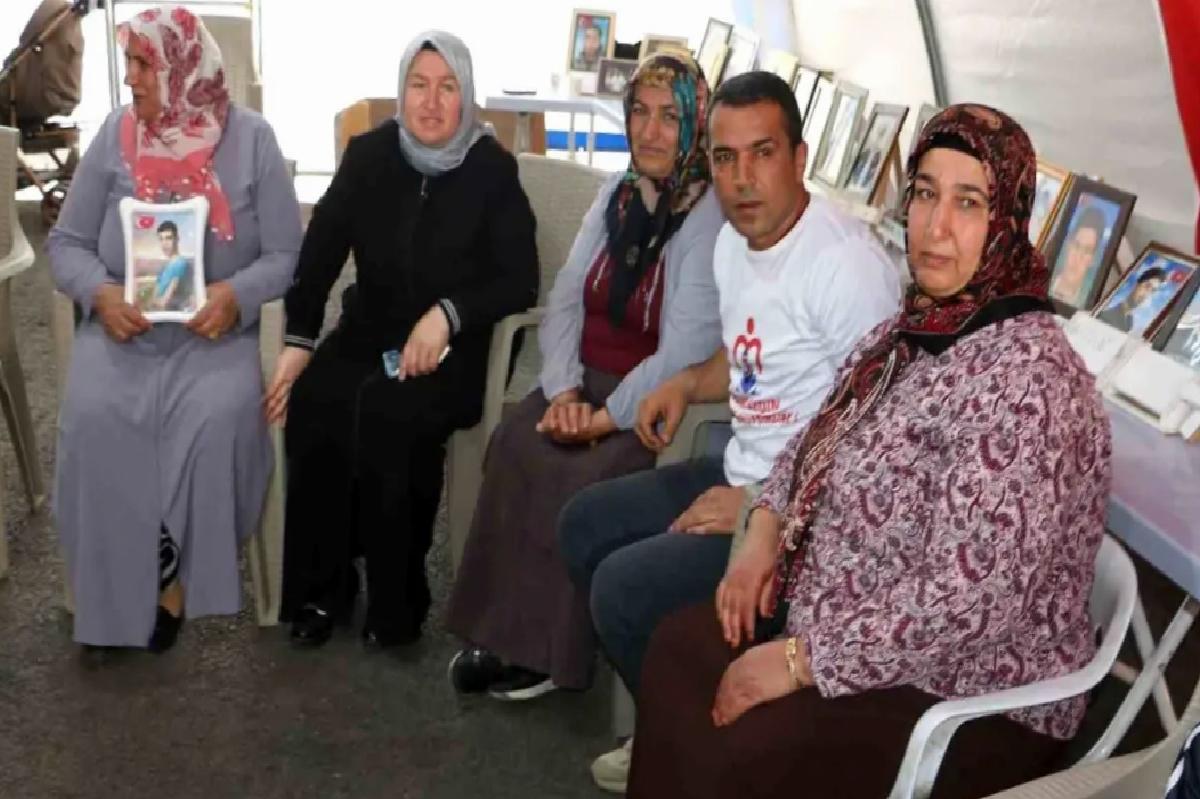 Diyarbakır anneleri PKK’nın kendini feshetmesiyle evlatlarına kavuşmayı bekliyor