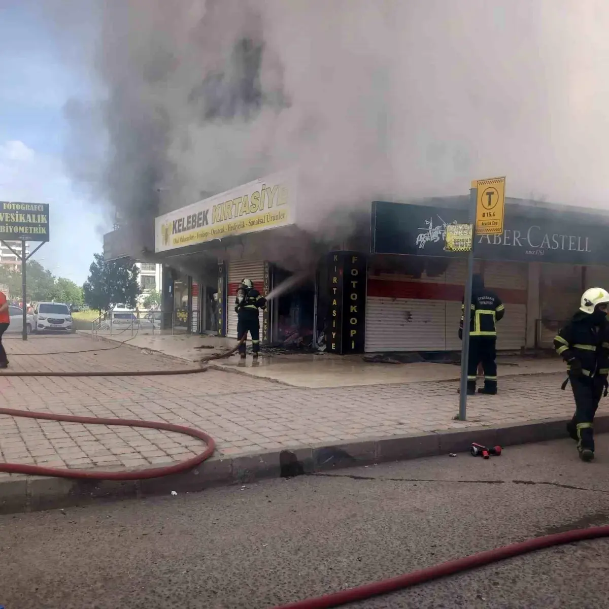 Diyarbakır’da Kırtasiye Yangını