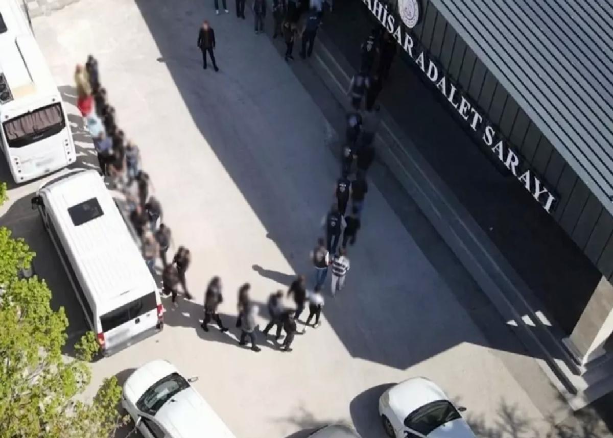 Dolandırıcılık Operasyonunda 25 Tutuklama