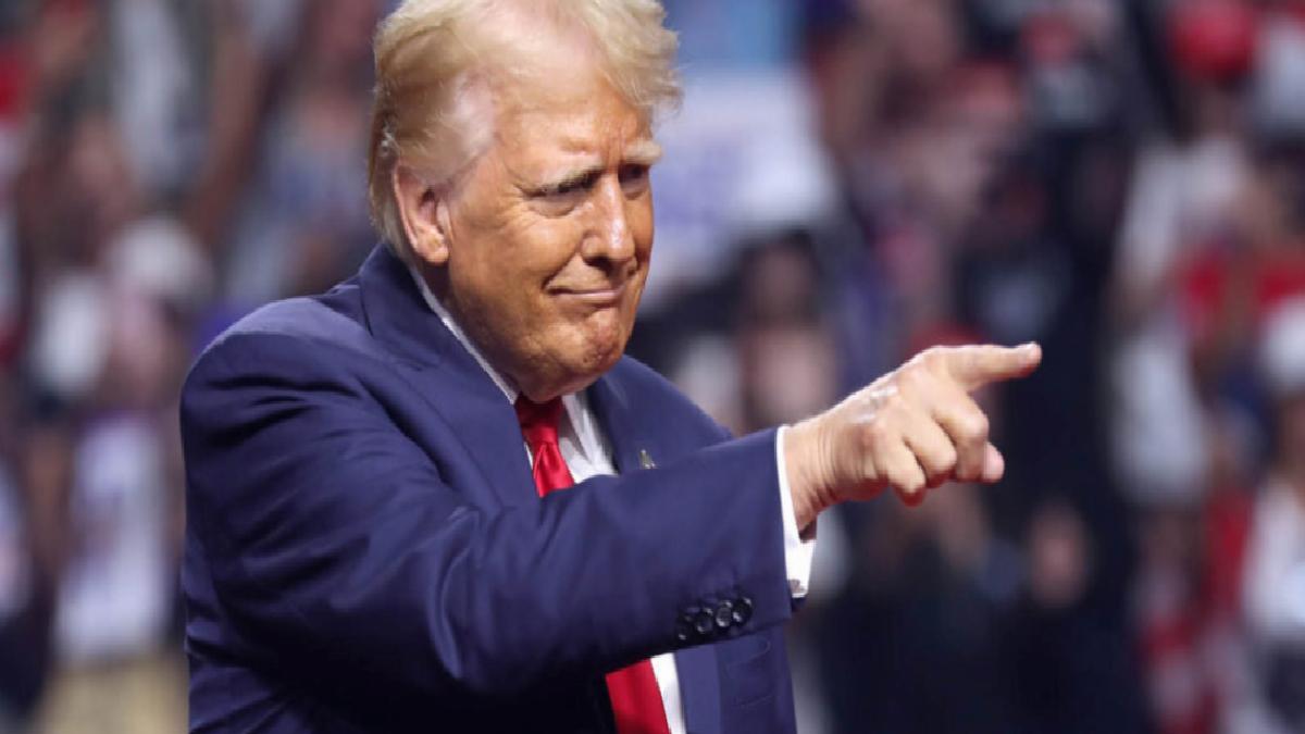Donald Trump, Fed başkanı Powell’a hakaret etti: Aptal