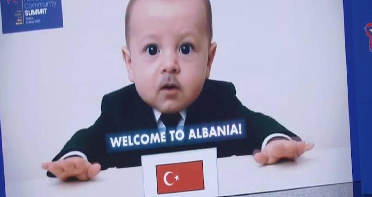 Dünya liderlerini gülümseten video! Erdoğan perdedeki görüntüsünü böyle izledi