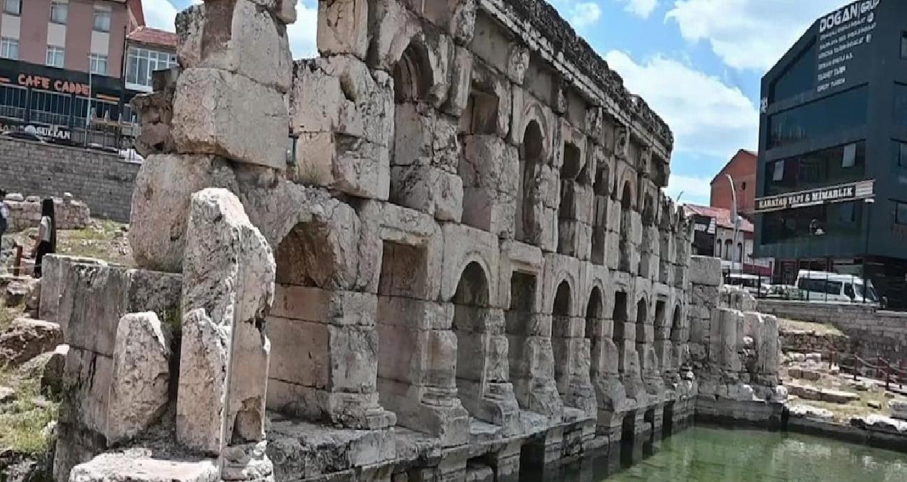 Dünyada sadece iki tane var! Yozgat’taki bu tarihi yapı görenleri büyülüyor