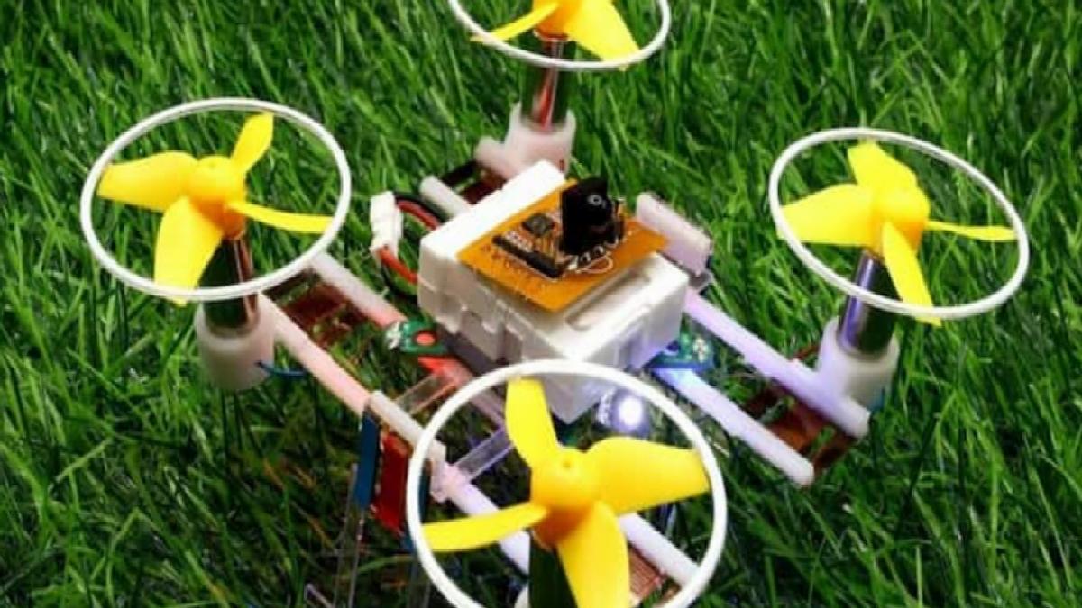 Dünyanın en küçük ve en hafif kablosuz robotu şekil değiştirebiliyor