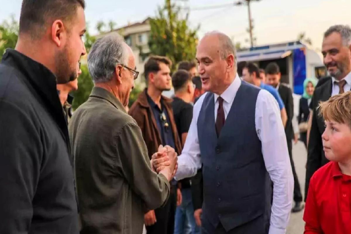Düzce Belediye Başkanı Faruk Özlü, Cumhuriyet Mahallesi’nde Halkla Buluştu