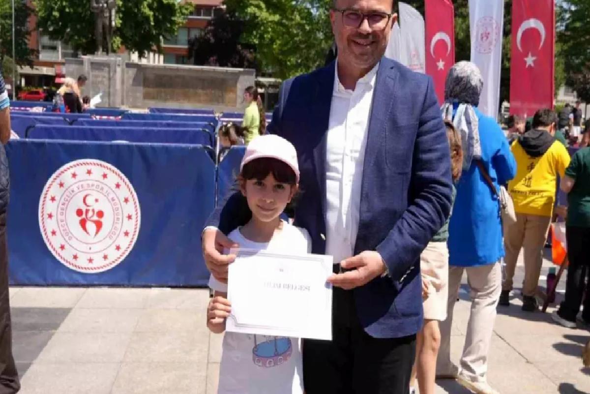 Düzce’de 2025 Aile Yılı Oryantiring Etkinliği Düzenlendi