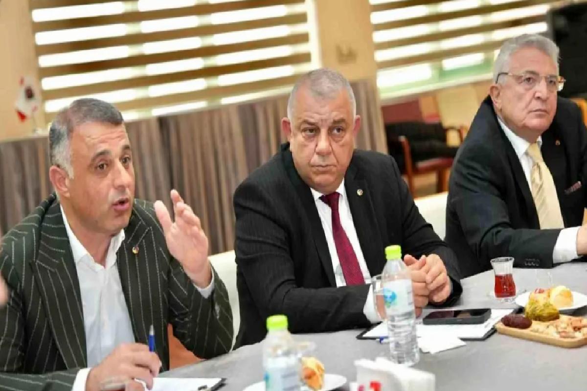 Düzce’de Oda ve Borsa Toplantısı Yapıldı