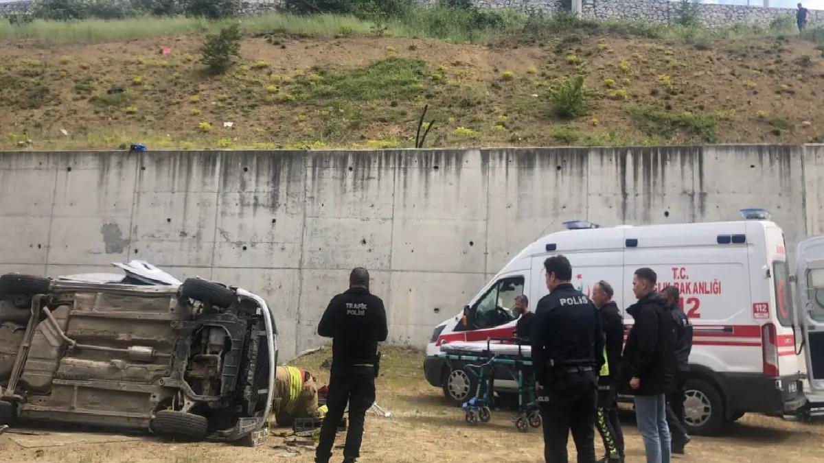 Düzce’de Otoparka Düşen Araçta 2 Yaralı