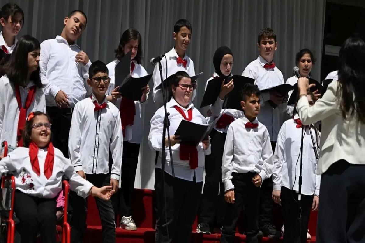 Düzce’de Özel Gereksinimli Öğrencilerden Koro Konseri