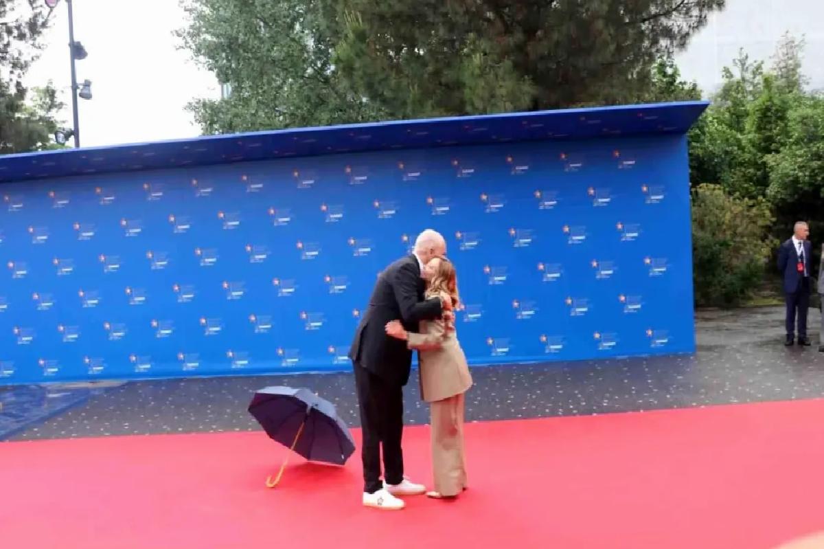 Edi Rama’dan Meloni’ye Eşsiz Karşılama