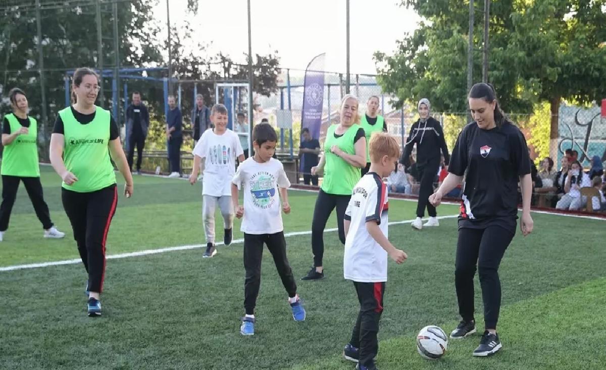 Edirne’de Anneler Günü Maçı