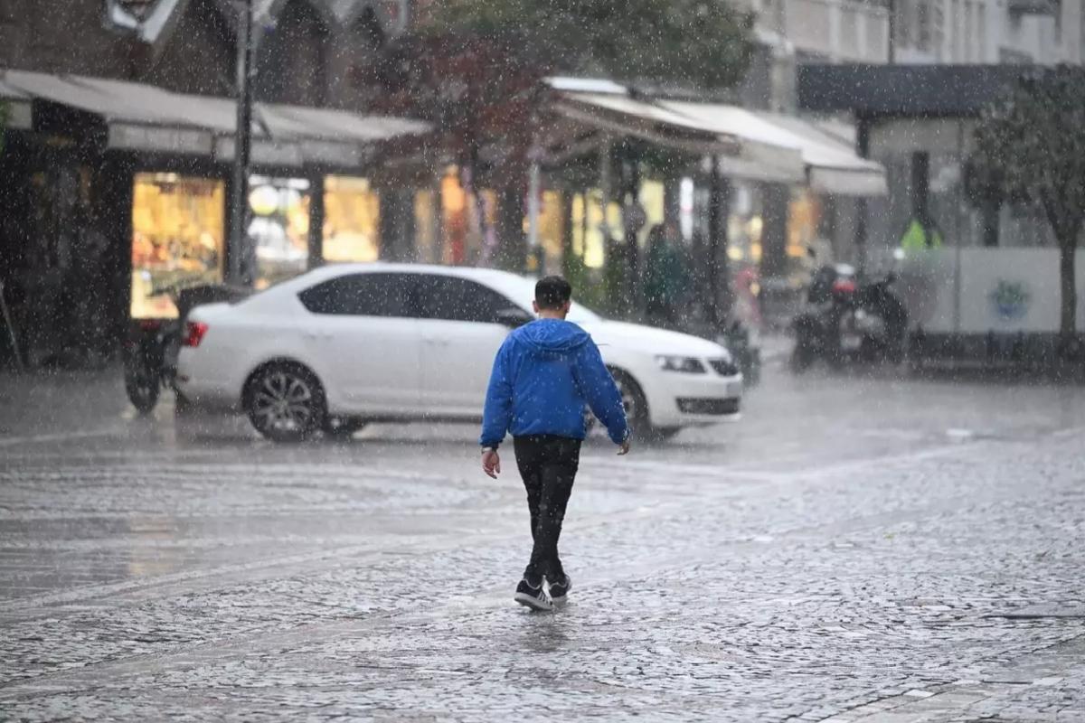 Edirne’de Sağanak Yağışlar Problemlere Yol Açtı