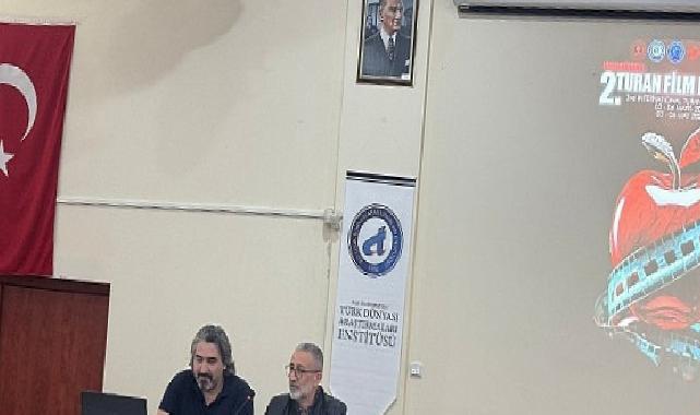 Ege Üniversitesi 2. Uluslararası Turan Film Festivalinde sahne genç yönetmenlerin