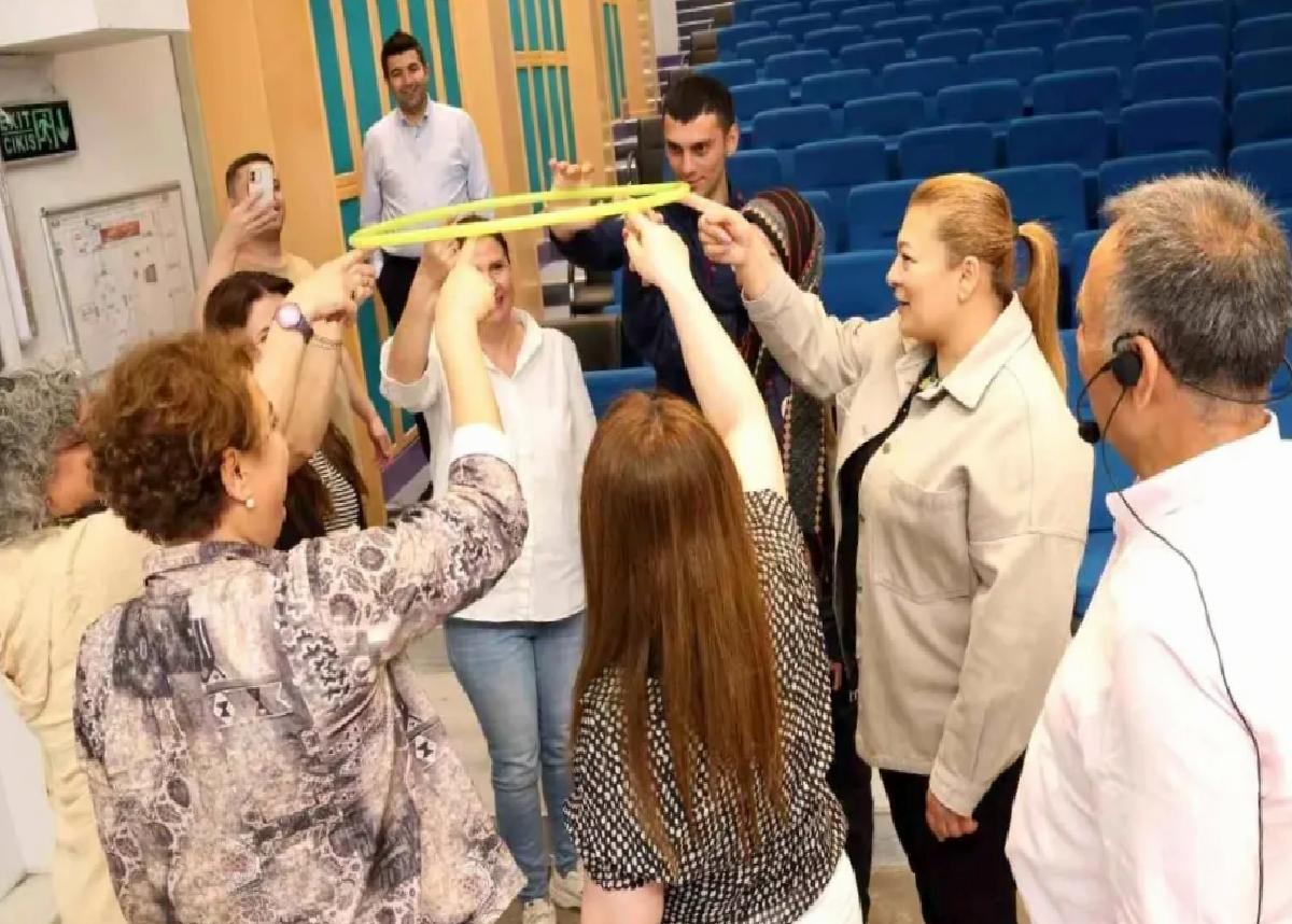 Eğitimde Sorumluluk ve İletişim