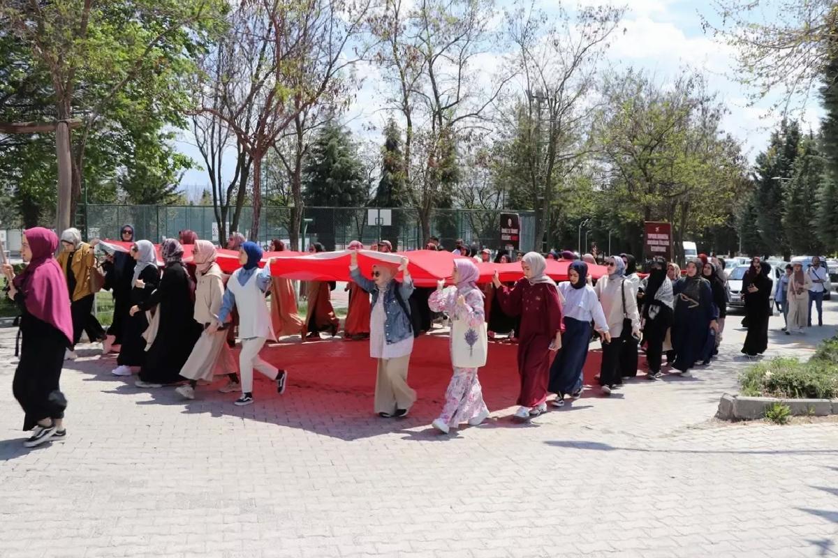 Elazığ’da Öğrenciler Gazze İçin Yürüdü