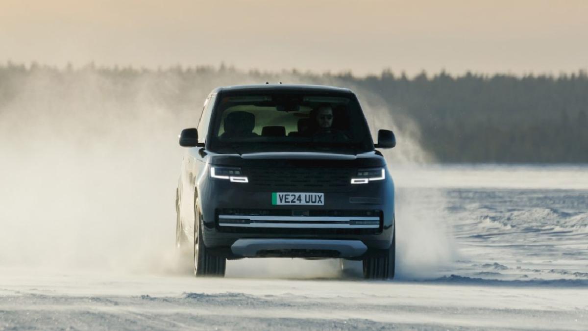 Elektrikli ilk Range Rover kameralara yakalandı