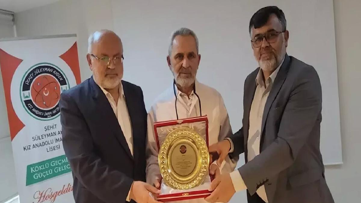 Emekli Öğretmene Sürpriz Veda
