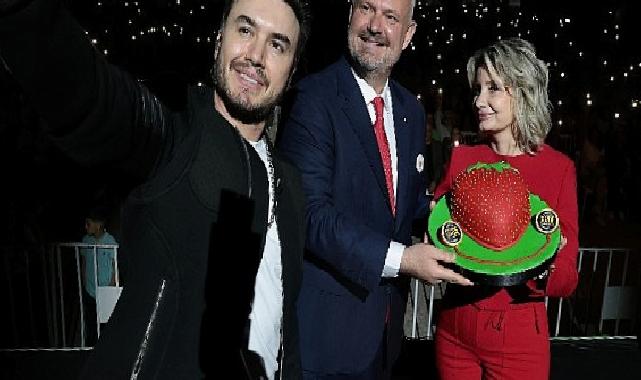 Emiralem Çilek Festivali’ne muhteşem başlangıç