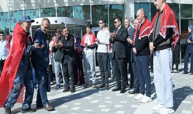 Engel Tanımayan Yürekler Vatan Sevgisiyle Yemin Etti