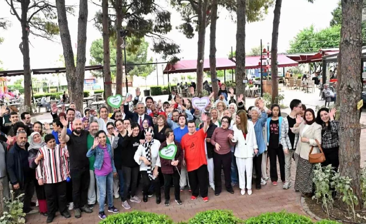 Engelsiz Kafe 10. Yılını Kutladı