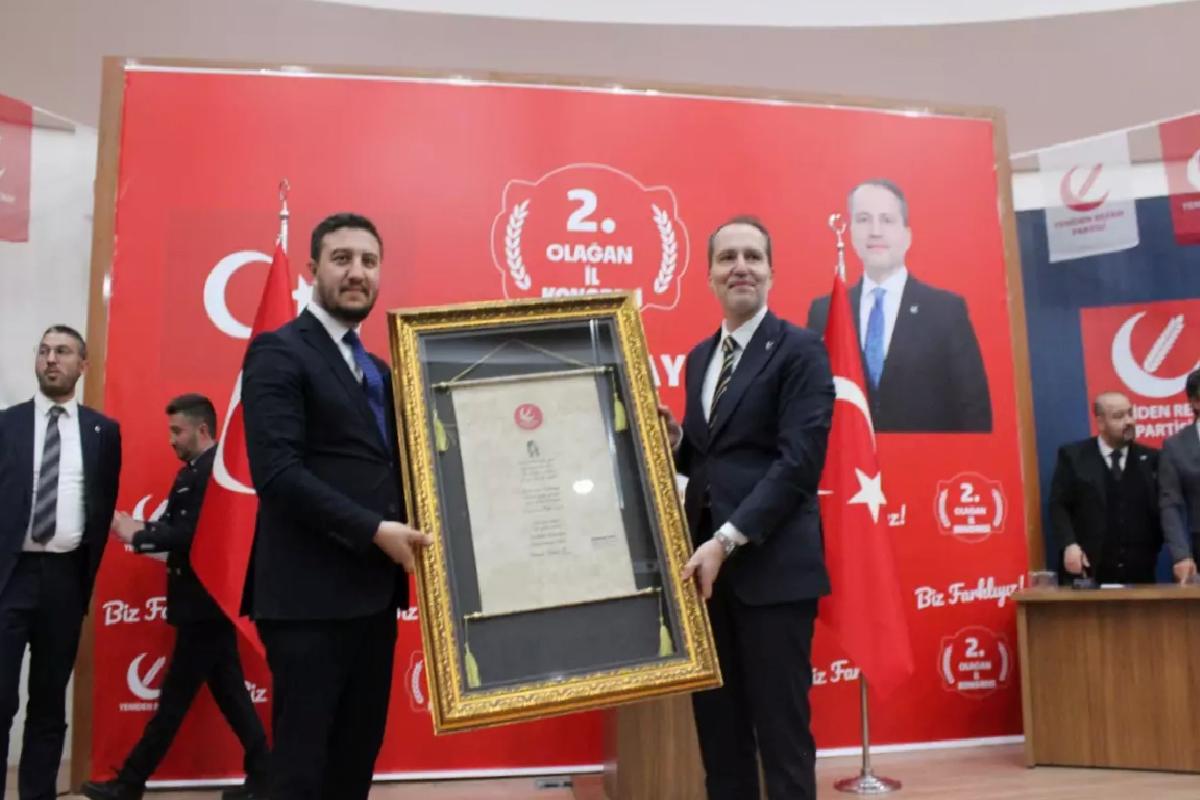 Erbakan’dan Gençler İçin Uyarı