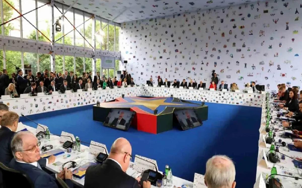 Erdoğan: “Ukrayna’da silahların susması ve barış zemininin oluşturulması için kritik bir dönemeçteyiz”