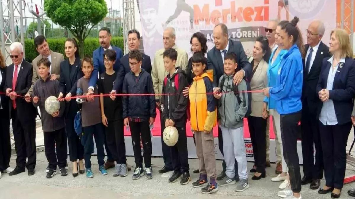 Erman Şahin Spor Merkezi Açıldı