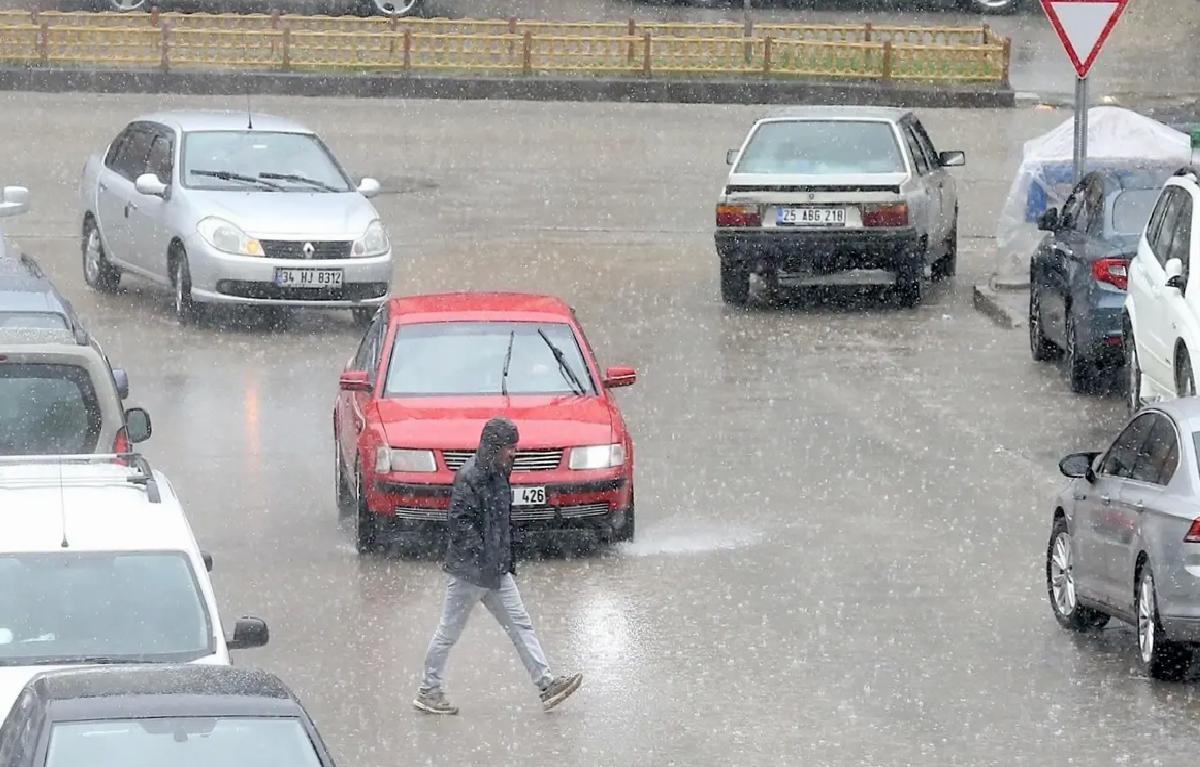 Erzurum’da Sağanak ve Sis Etkili