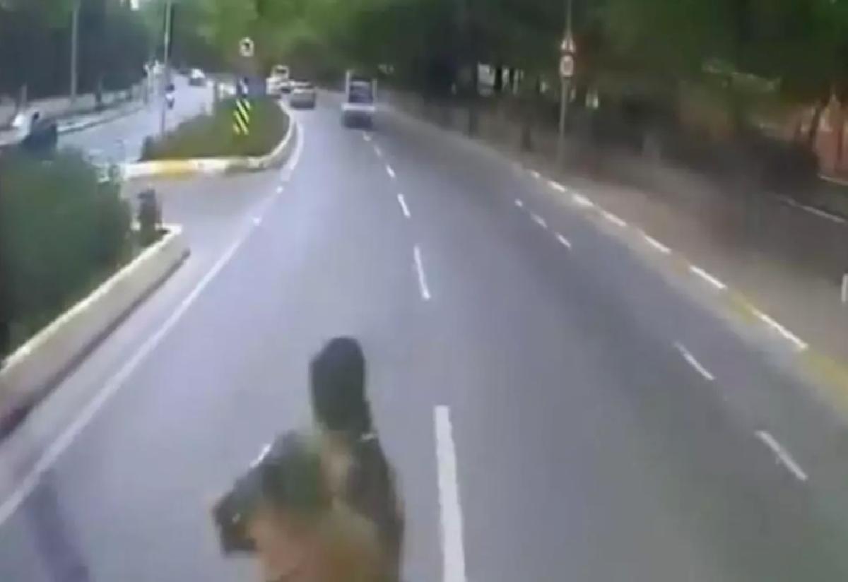 Esenyurt’ta Kırmızı Işıkta Tehlikeli Anlar