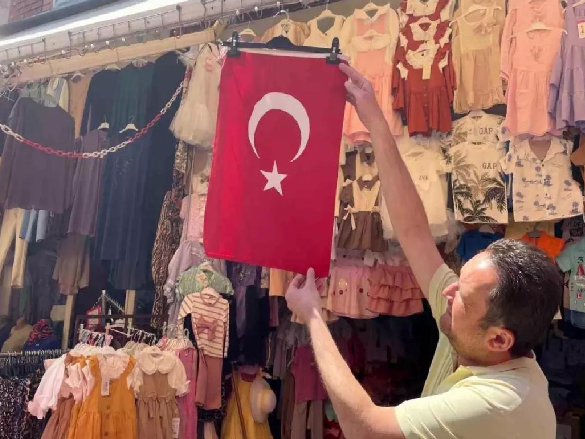 Eskişehir’de Bayraklı Kutlama