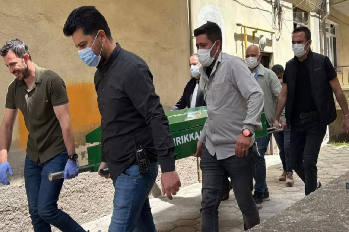 Ev sahibi, 11 yıldır aranan kişinin cesedini kiracısının evindeki buzdolabında buldu