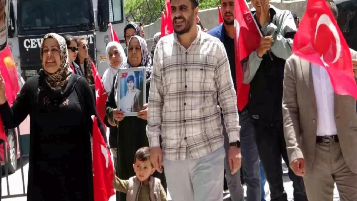 Evlatlarına Kavuşmak için Mücadele Eden Aileler Eylemlerine Devam Ediyor