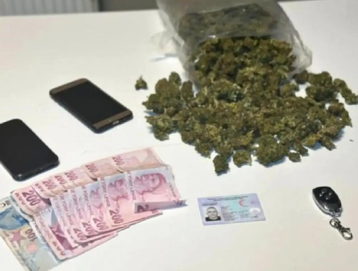 Eyüpsultan’da Gizli Uyuşturucu Bölmesi Bulundu