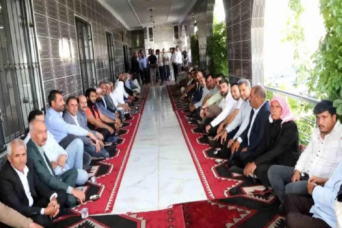 Eyyübiye Belediye Başkanı Mehmet Kuş, Bakırtaş Mahallesi’nde Vatandaşlarla Bir Araya Geldi