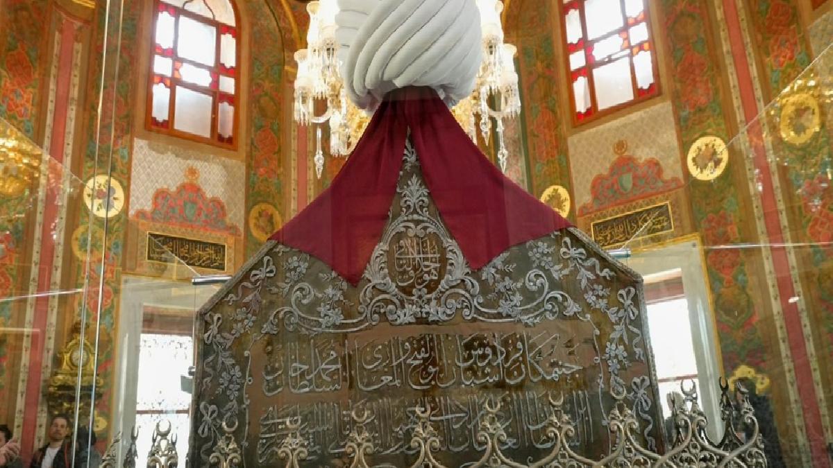 Fatih Sultan Mehmet Han, vefatının 544’üncü yıl dönümünde kabri başında anıldı