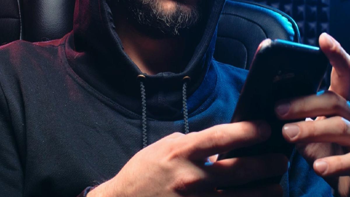 FBI’dan telefon kullanıcılarına uyarı: Metin dolandırıcılığına dikkat edin