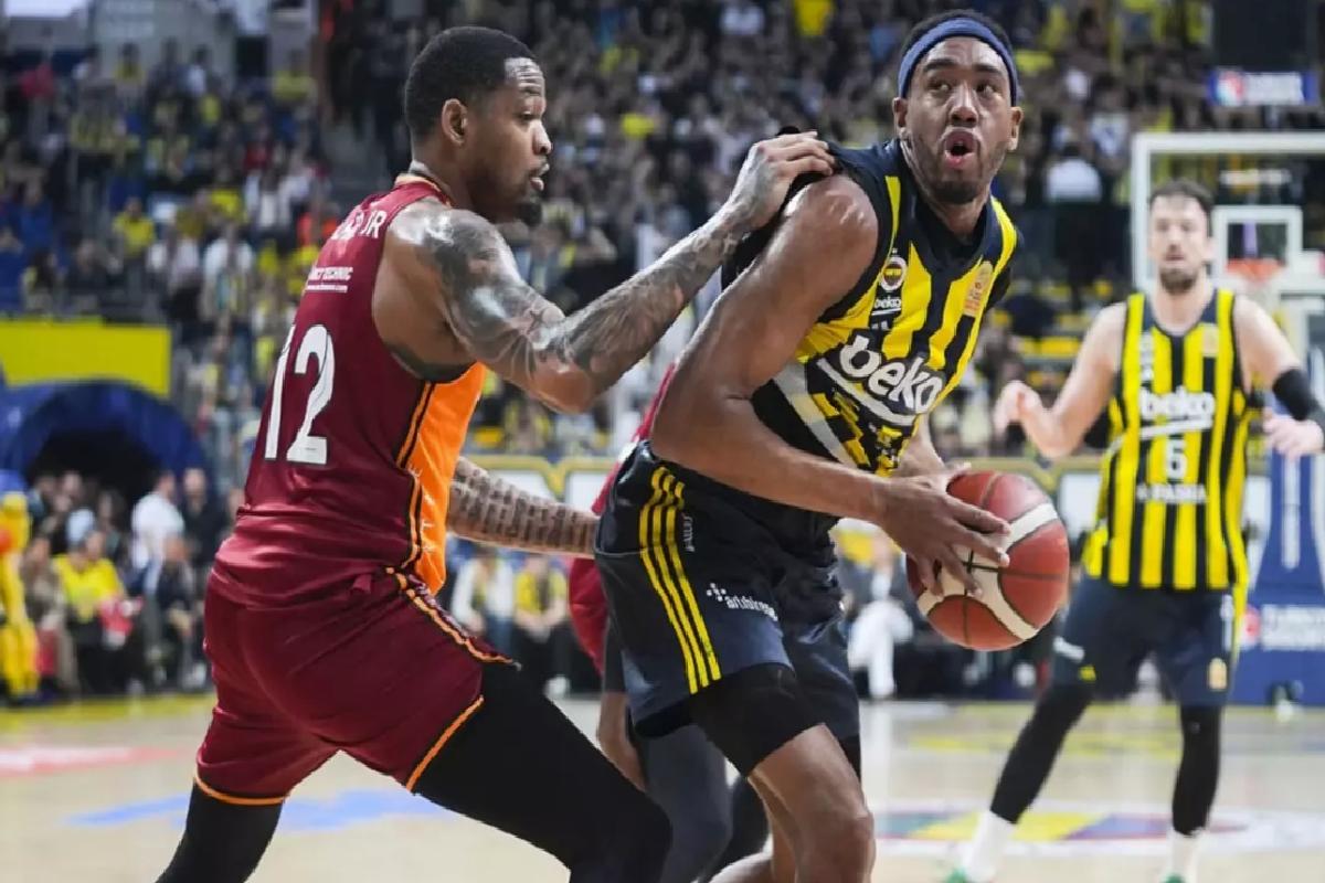 Fenerbahçe Beko, Galatasaray’ı büyük farkla mağlup etti