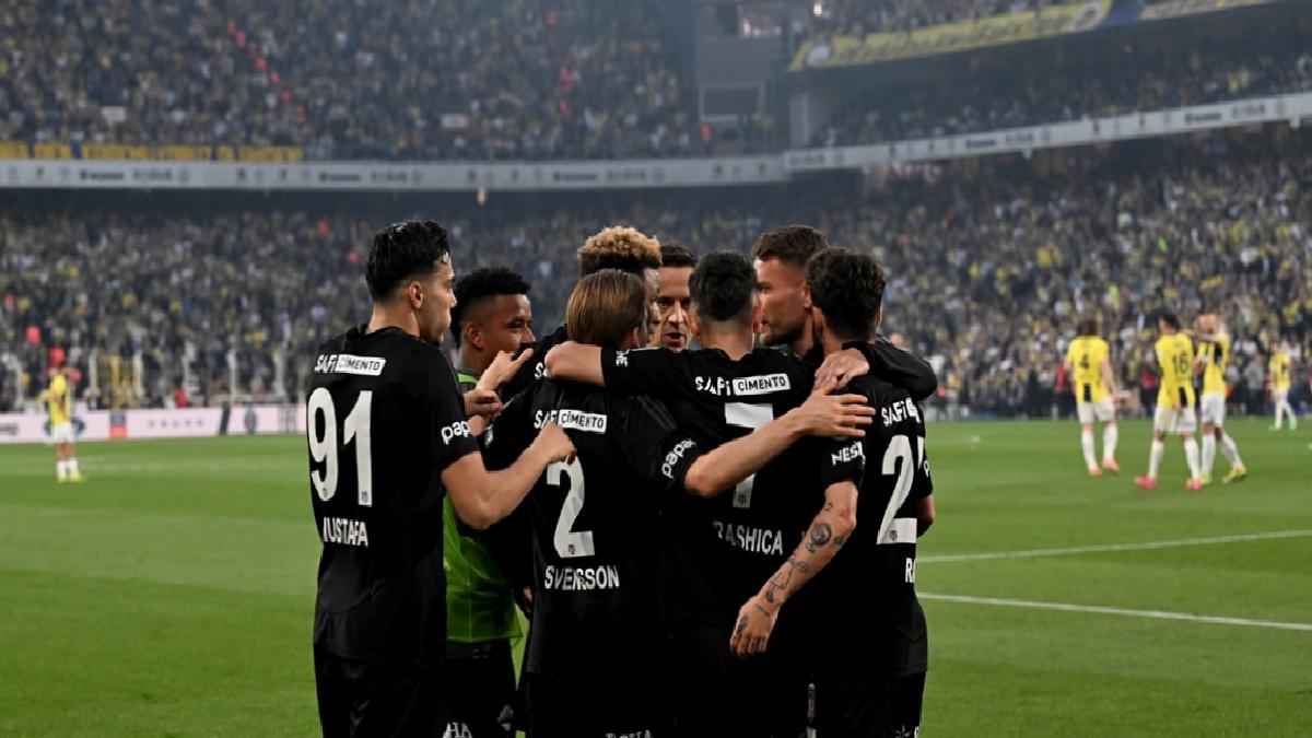 Fenerbahçe-Beşiktaş derbisi Avrupa basınında gündem oldu