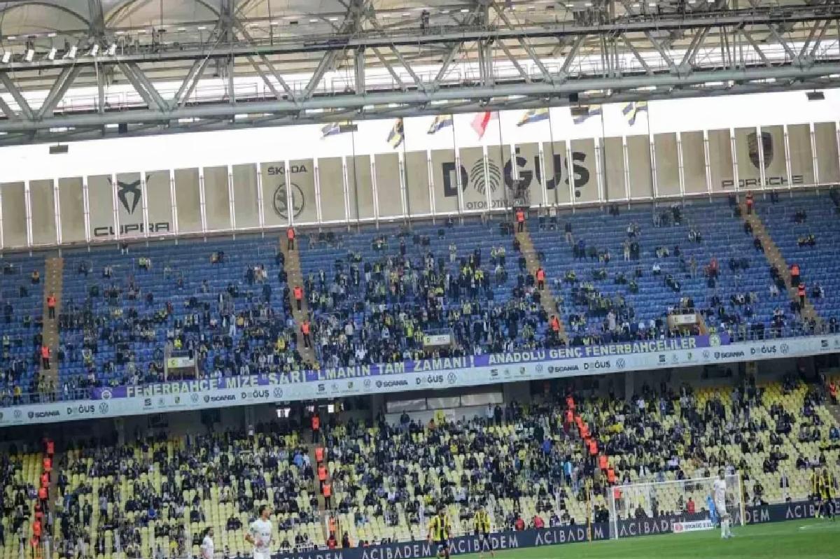 Fenerbahçe Taraftarından Protesto