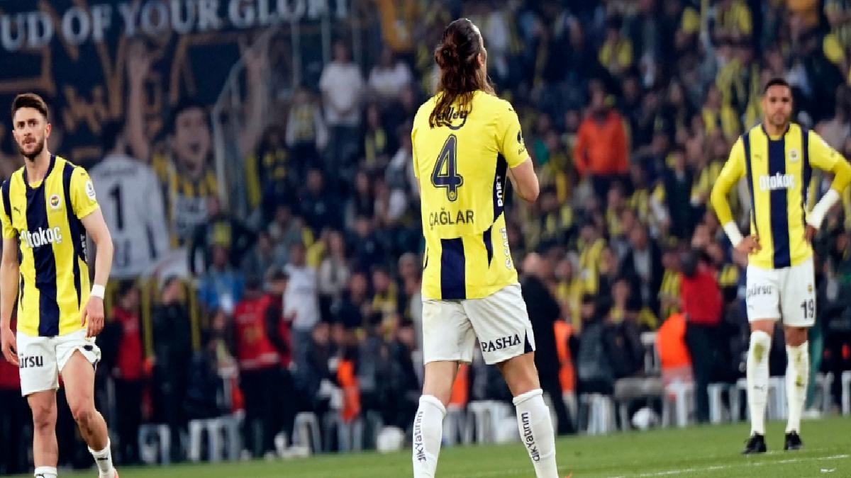 Fenerbahçe’de Çağlar Söyüncü, cezalı duruma düştü