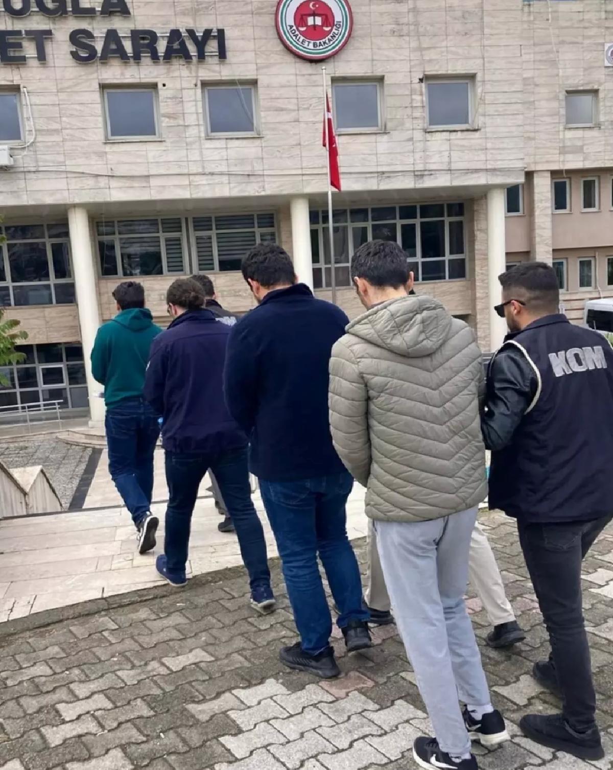 FETÖ Operasyonunda 2 Tutuklama