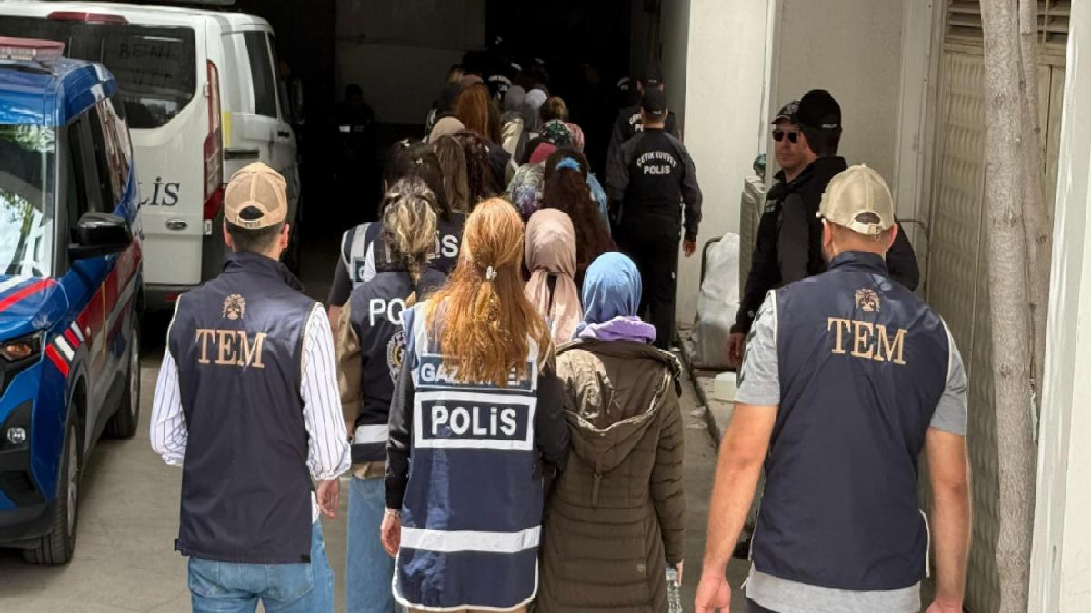 FETÖ operasyonunda gözaltına alınan 225 şüpheli adliyeye sevk edildi