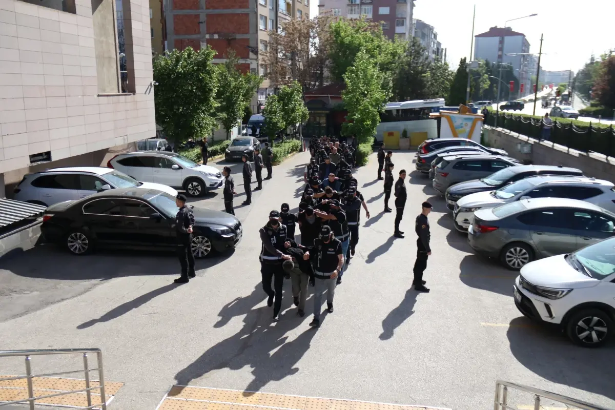 FETÖ’ye Finansman Sağlayan Maydonoz Döner Operasyonu