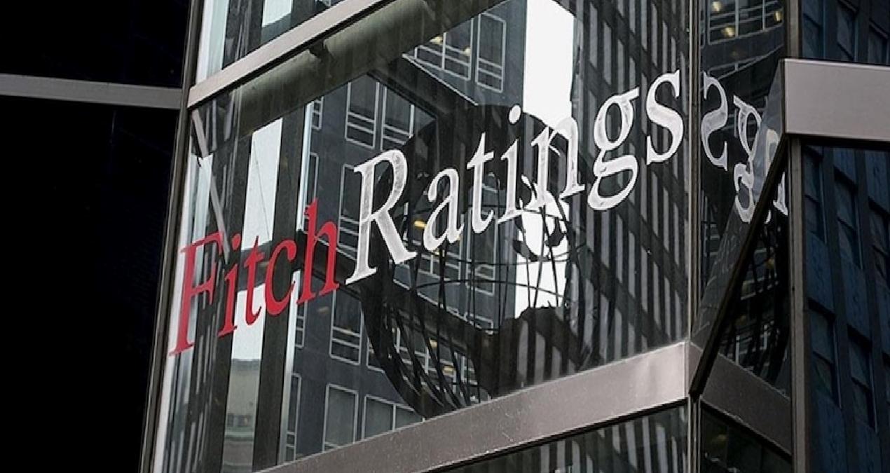 Fitch’ten Yunanistan’a not: Görünüm pozitife çekildi