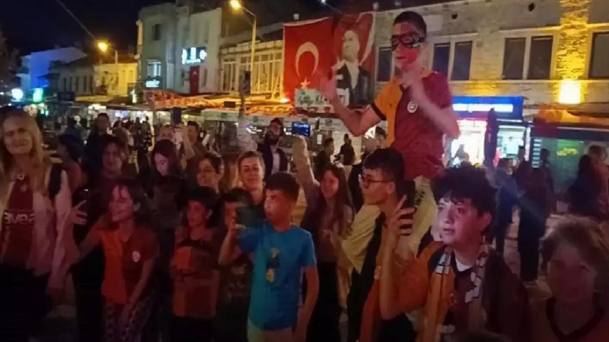 Foça’da Galatasaray Şampiyonluk Kutlaması