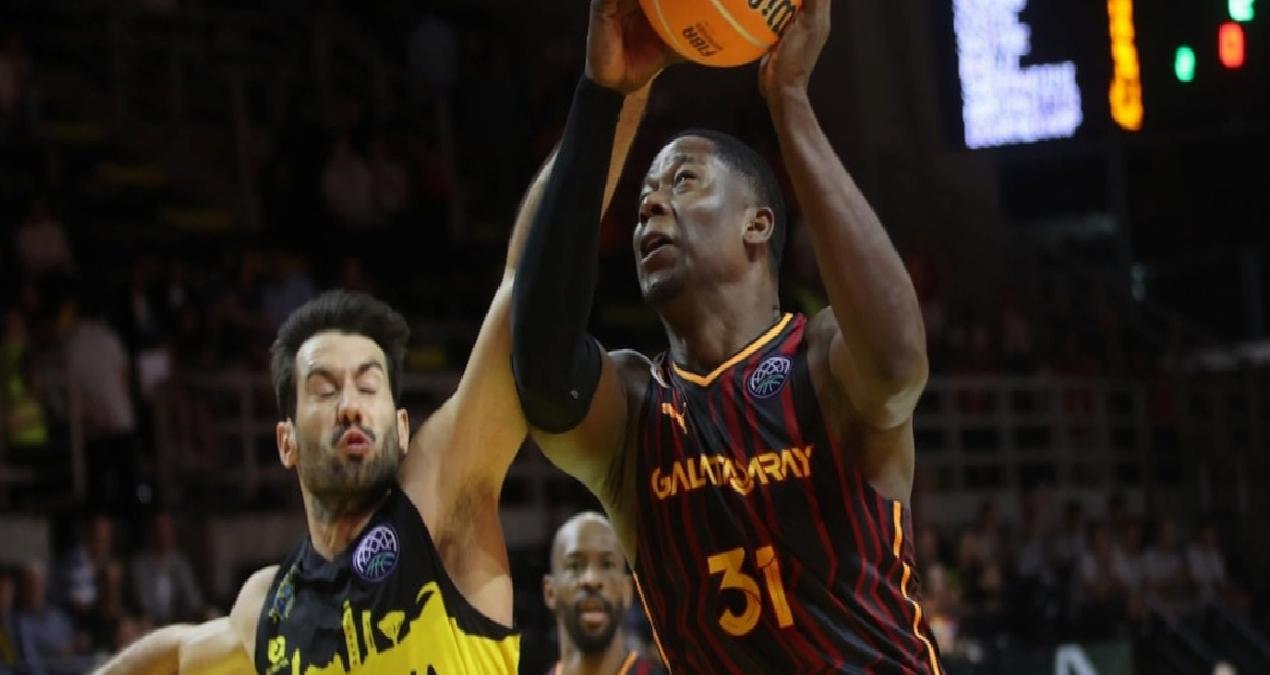 Galatasaray Avrupa’da şampiyonluk için parkede