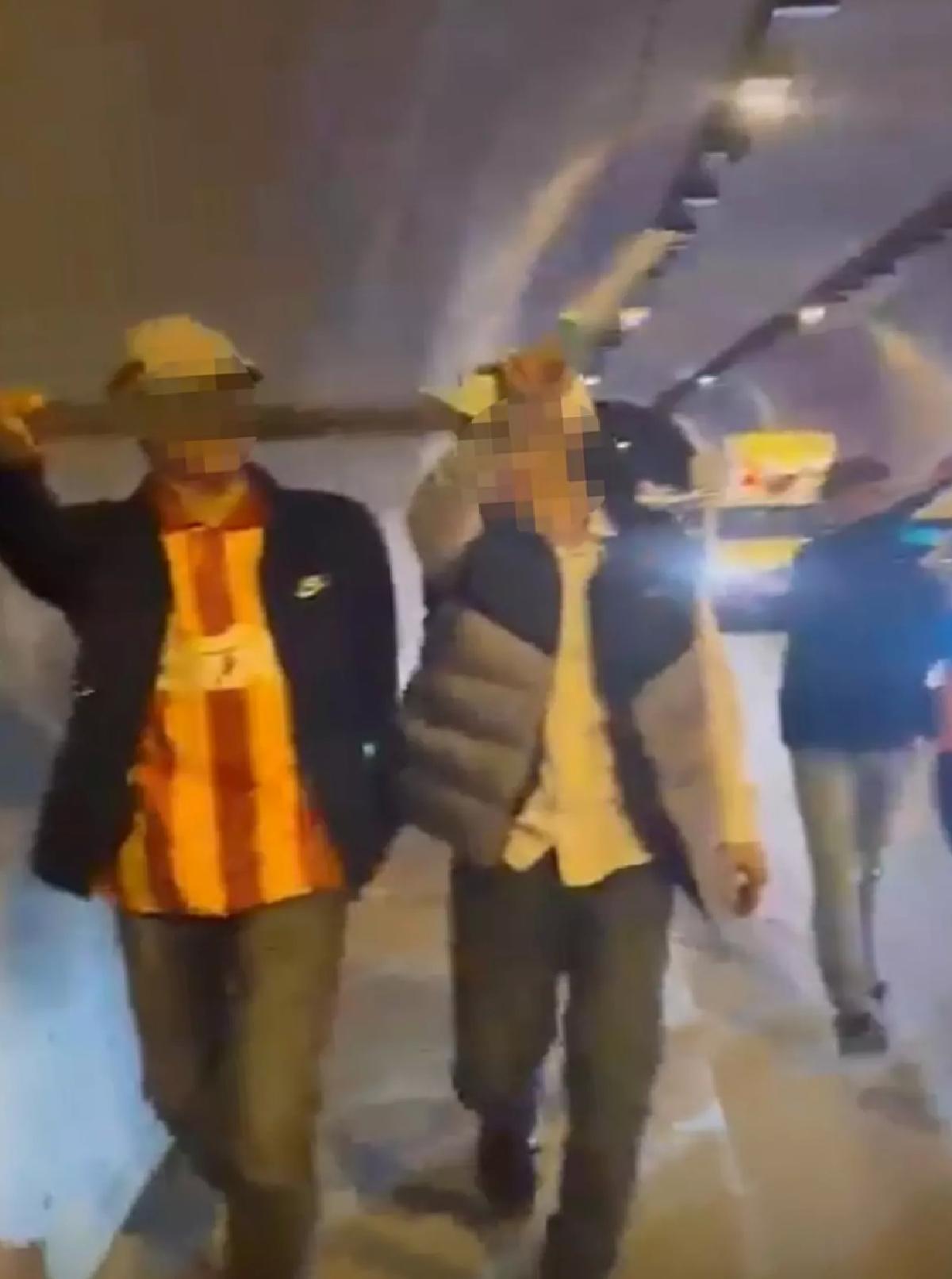 Galatasaray Kutlamasında Bıçaklı Şüpheliler Gözaltında